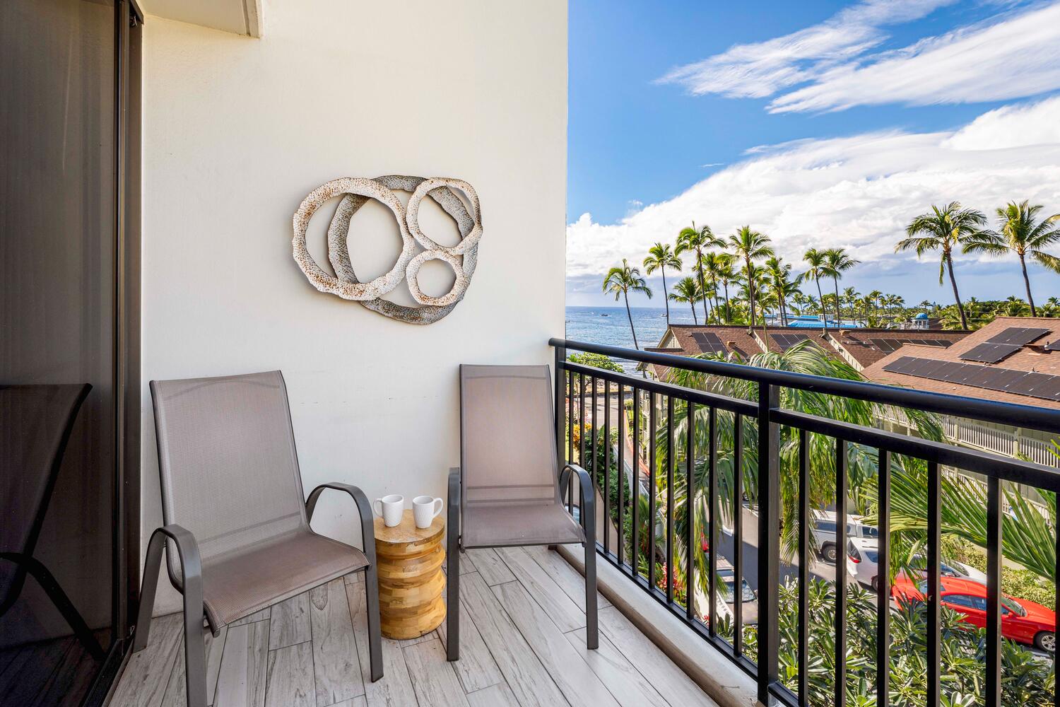 Kailua Kona Vacation Rentals, Kona Alii 512 - Share meaningful conversations while looking at the views.