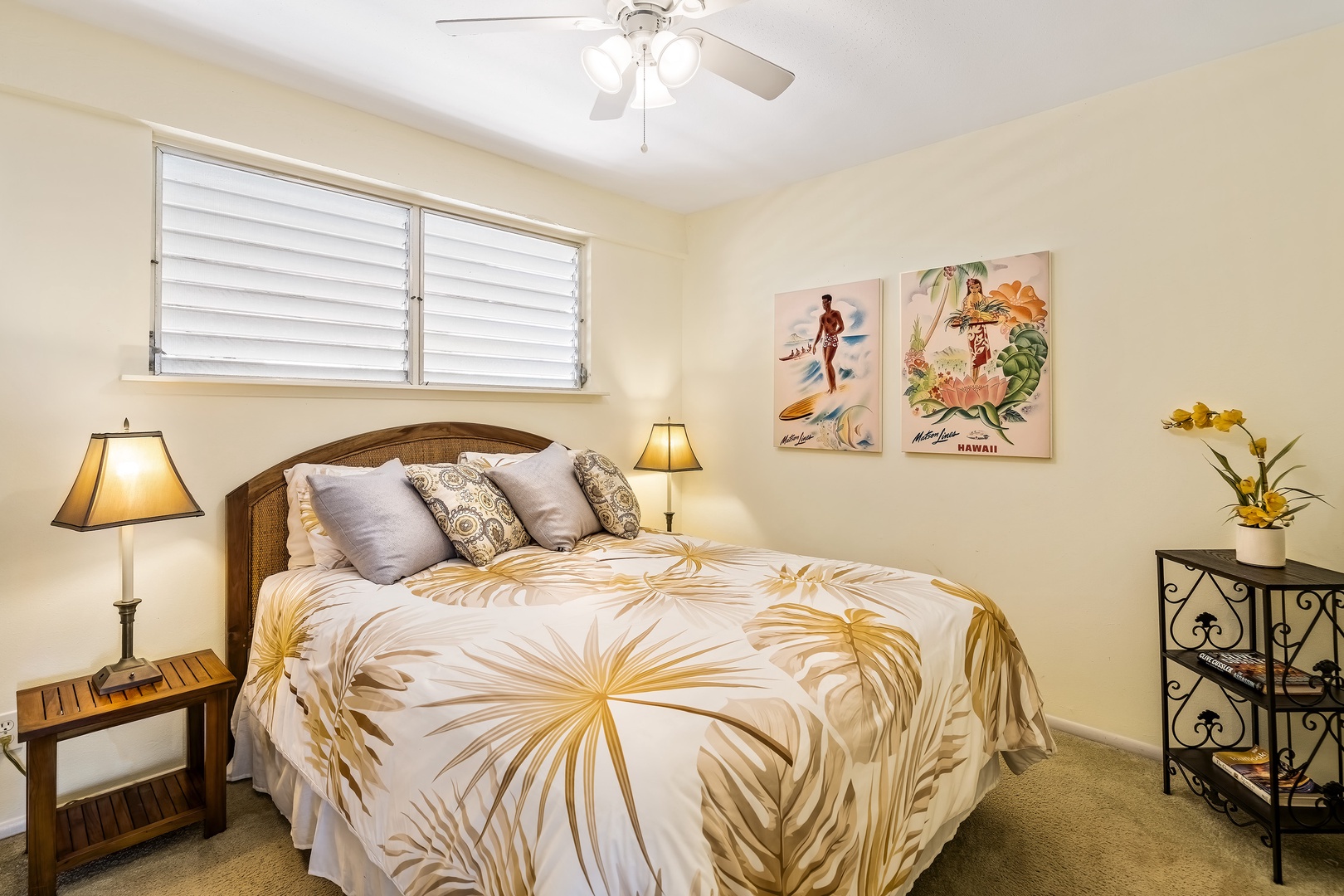 Kailua-Kona Vacation Rentals, Kona Mansions D231 - Guest bedroom equipped with Queen bed