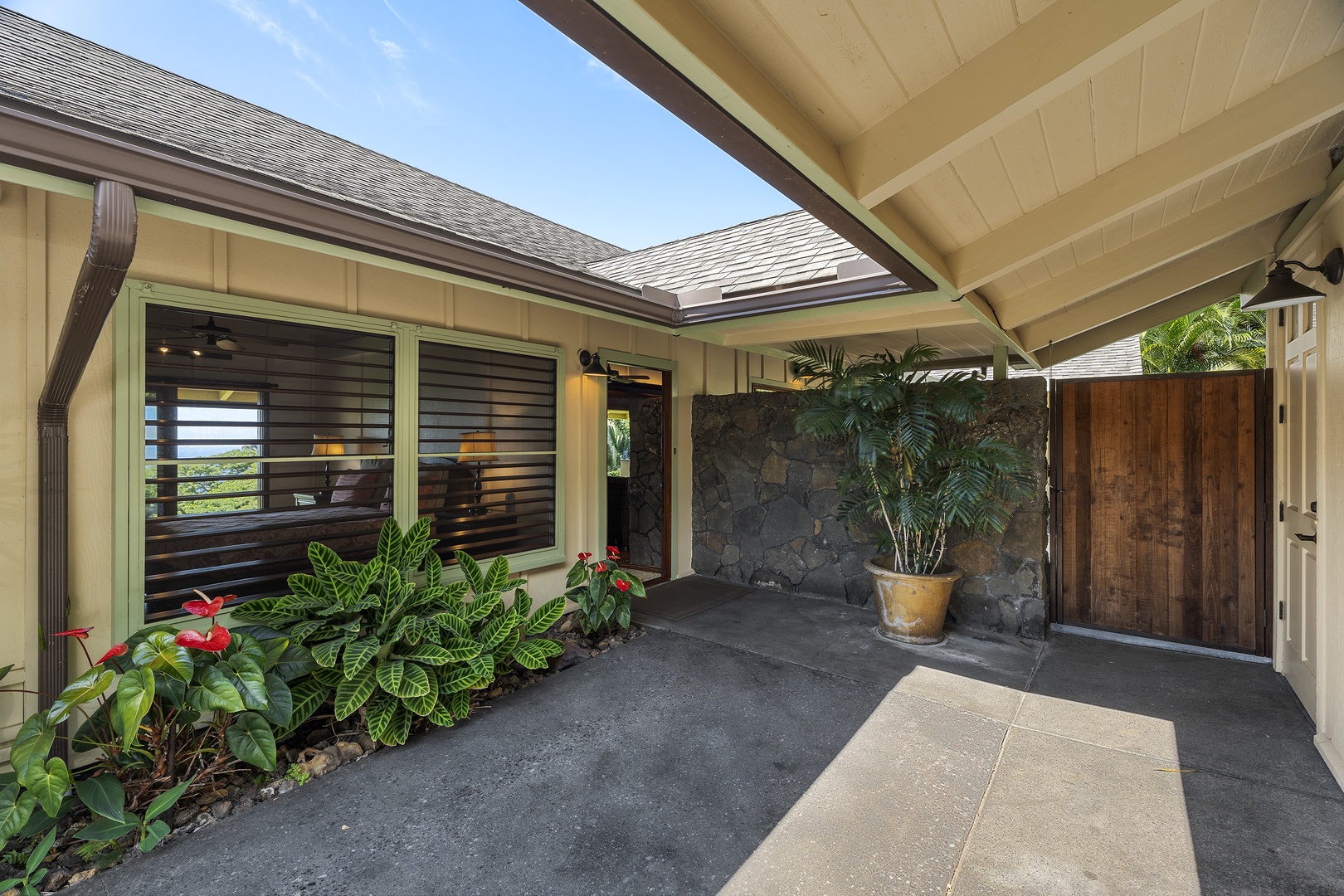 Kailua-Kona Vacation Rentals, Hale Joli - Front Door