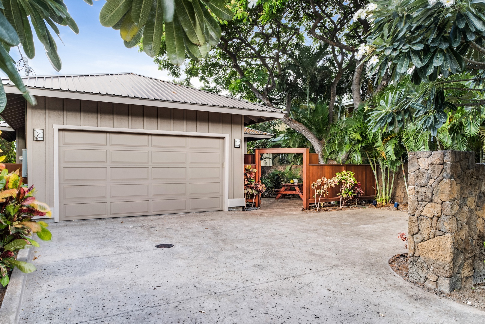 Kamuela Vacation Rentals, 3BD Estate Home at Puako Bay (10D) - Front of House and Lockable Gate to Courtyard Home Entrance