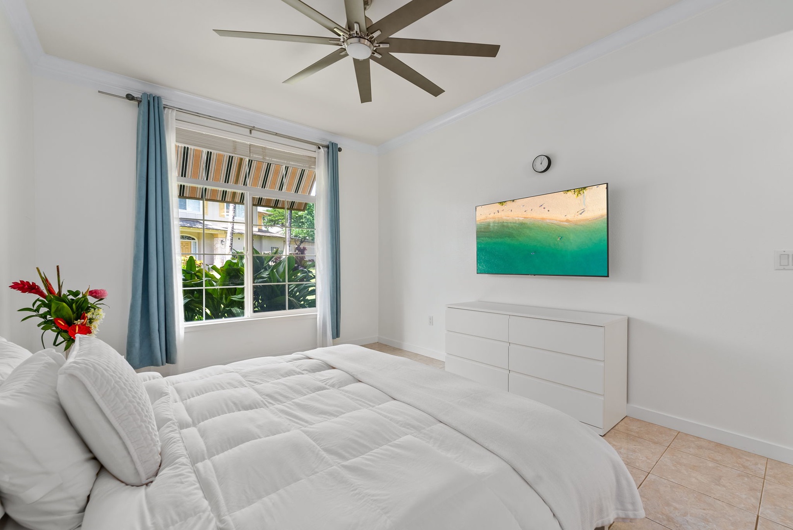 Kapolei Vacation Rentals, Kai Lani Luxury 6D - Spacious suite with a garden view, providing a tranquil setting to start and end your day.