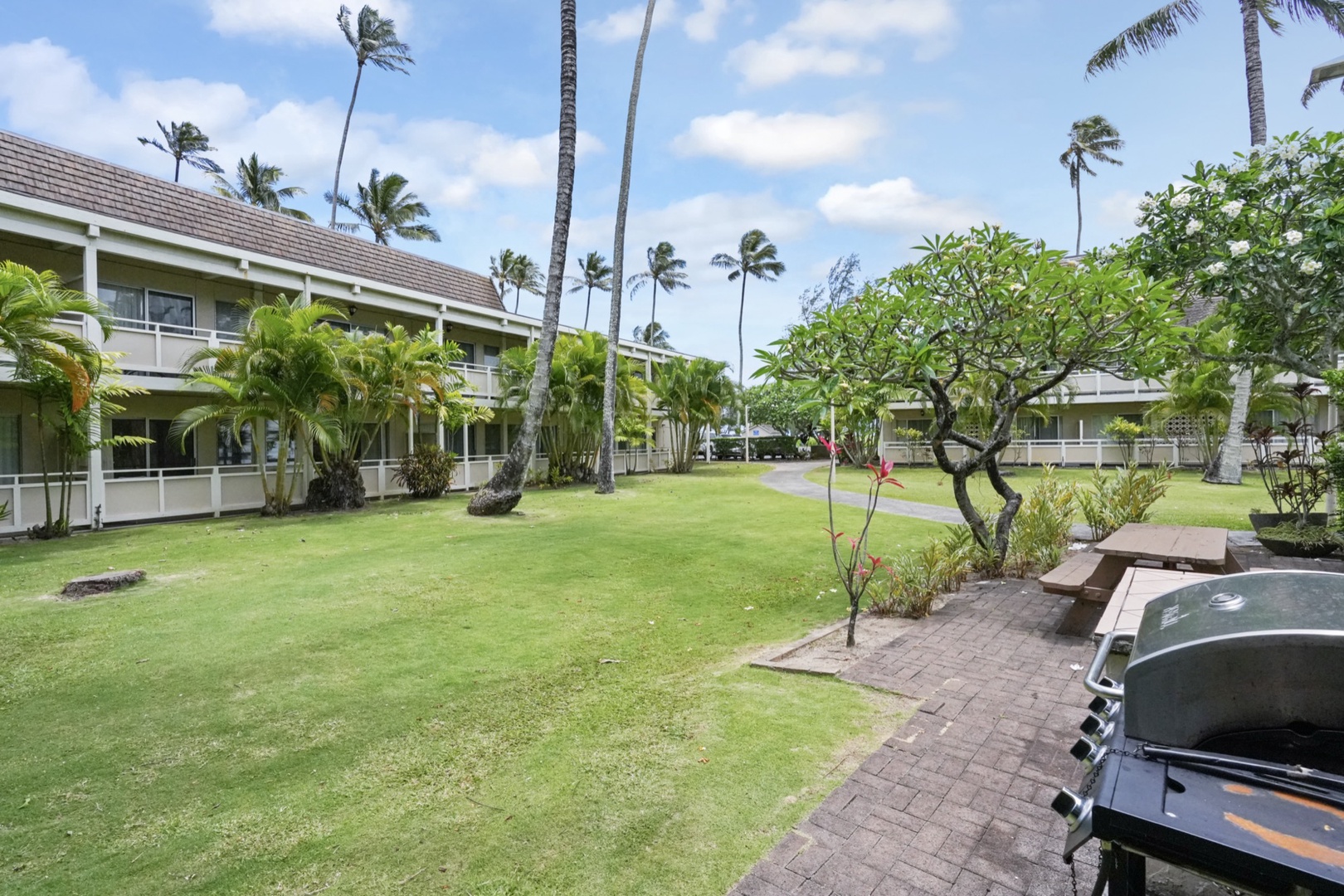 Kapaa Vacation Rentals, Kahaki Hale - The community has tropical gardens and space to explore.