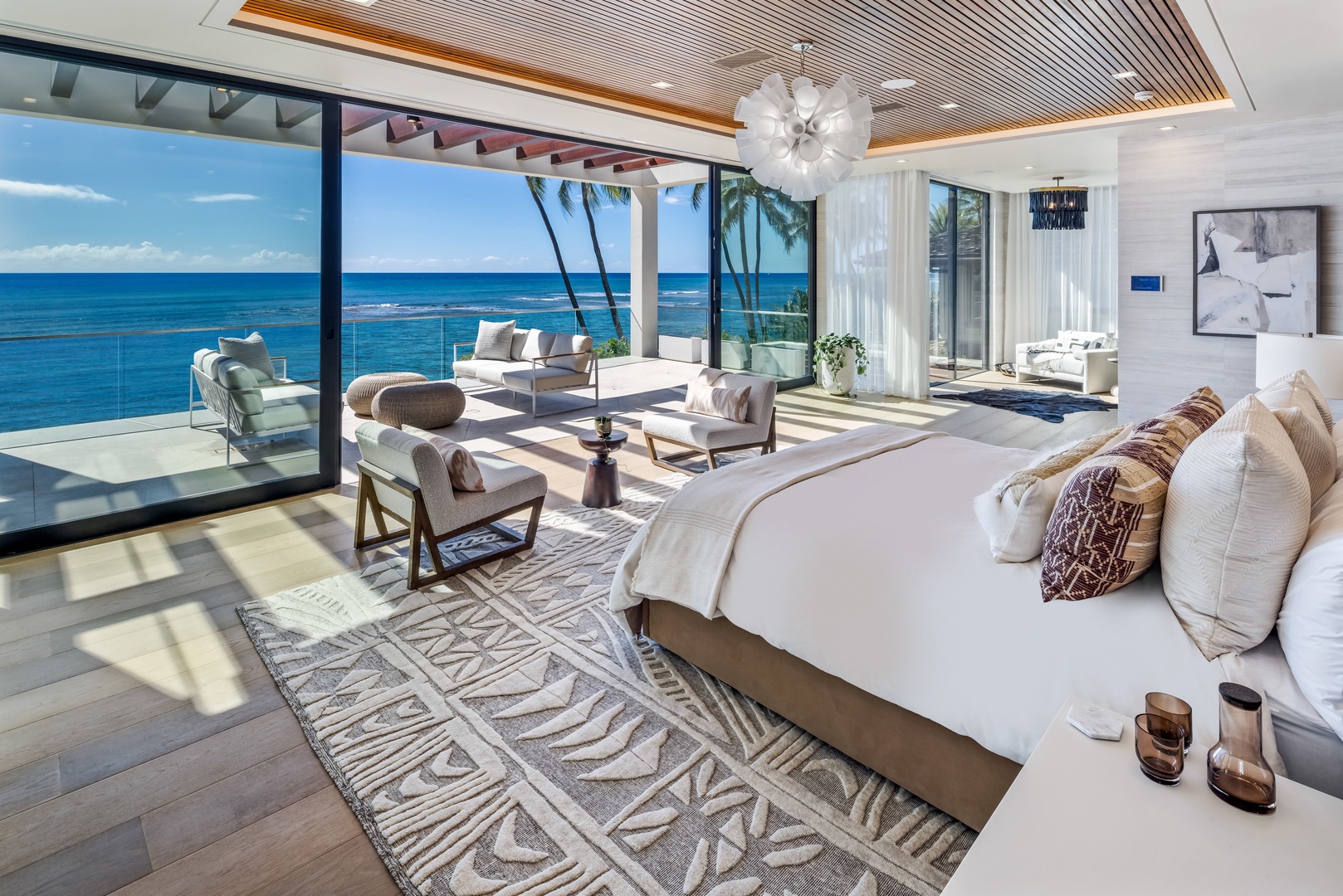 Honolulu Vacation Rentals, Diamond Head Grand Escape - Wake each morning to sweeping Pacific views and step directly onto your private lanai from this serene retreat.