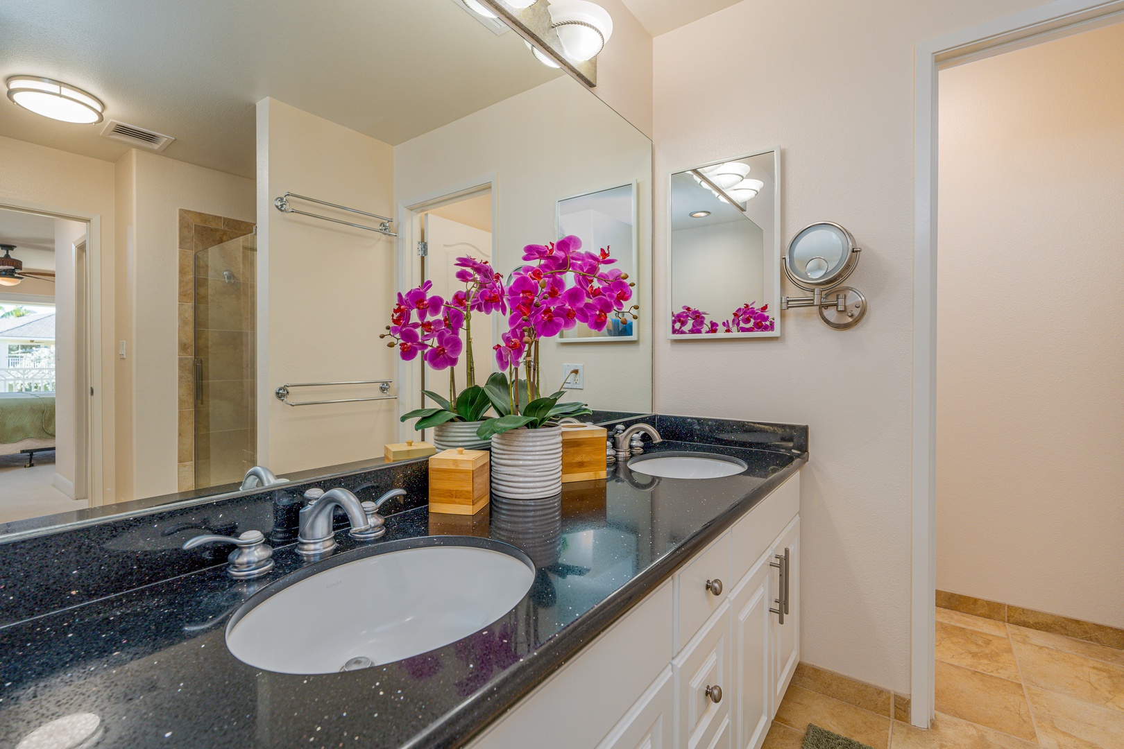 Kapolei Vacation Rentals, Ko Olina Kai 1097C - Comes with an ensuite bathroom with dual sinks.