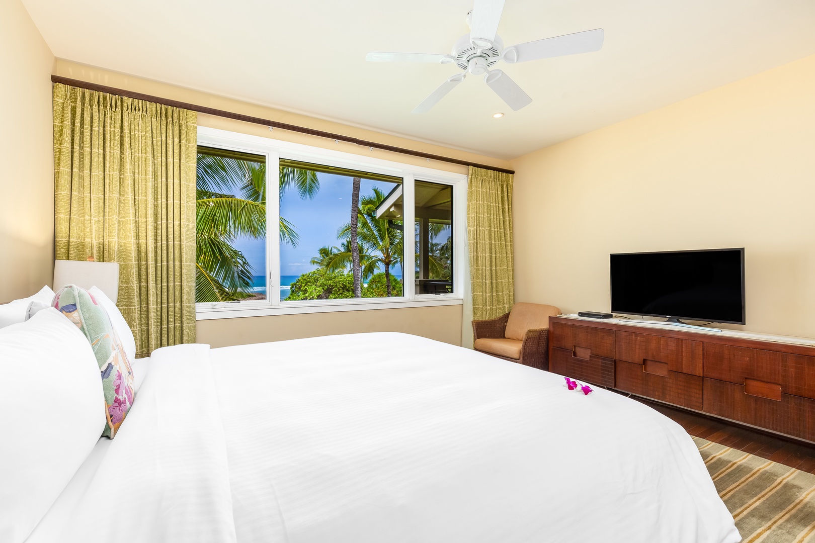 Kahuku Vacation Rentals, Turtle Bay Villas 301 - HD Smart TVs are available in all four bedrooms
