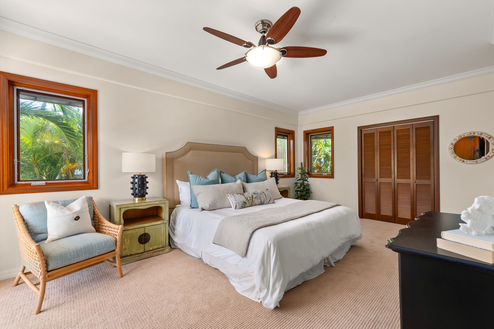 Honolulu Vacation Rentals, Maunalua Estate - Wake to gentle breezes and a serene atmosphere that captures the ease of coastal living.