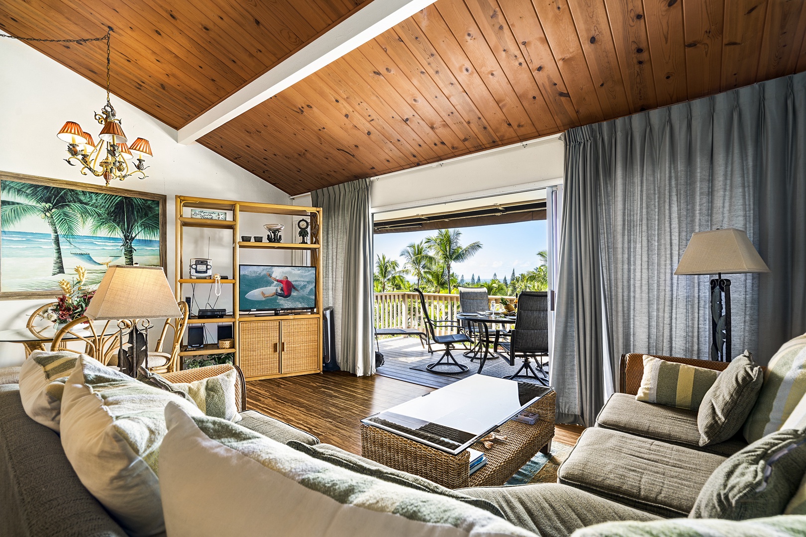Kailua Kona Vacation Rentals, Keauhou Resort 125 - Vaulted ceiling and natural light enhance the living room