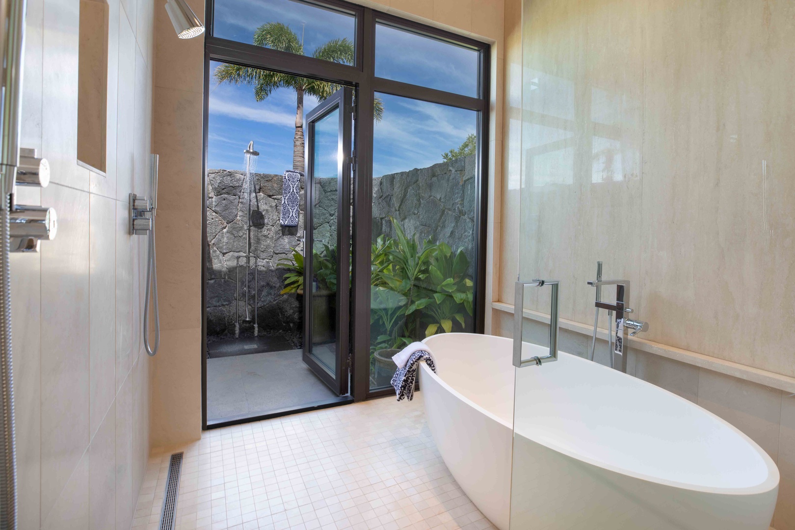 Kamuela Vacation Rentals, Hapuna Estates #8 - Master Suite 1 with walk in shower, soaking tub, and out door shower area