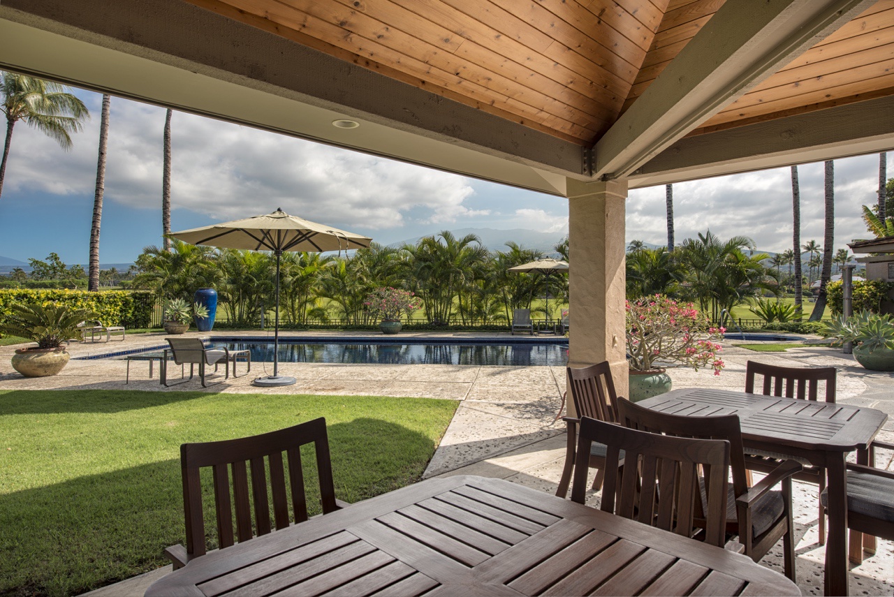 Kailua Kona Vacation Rentals, 2BD Hillside Villa (4102) at Hualalai Resort - Al fresco dining by the community pool!