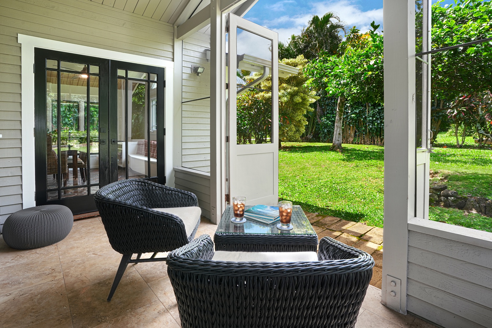 Princeville Vacation Rentals, Kaiana Villa - A screened Lanai will make you dream