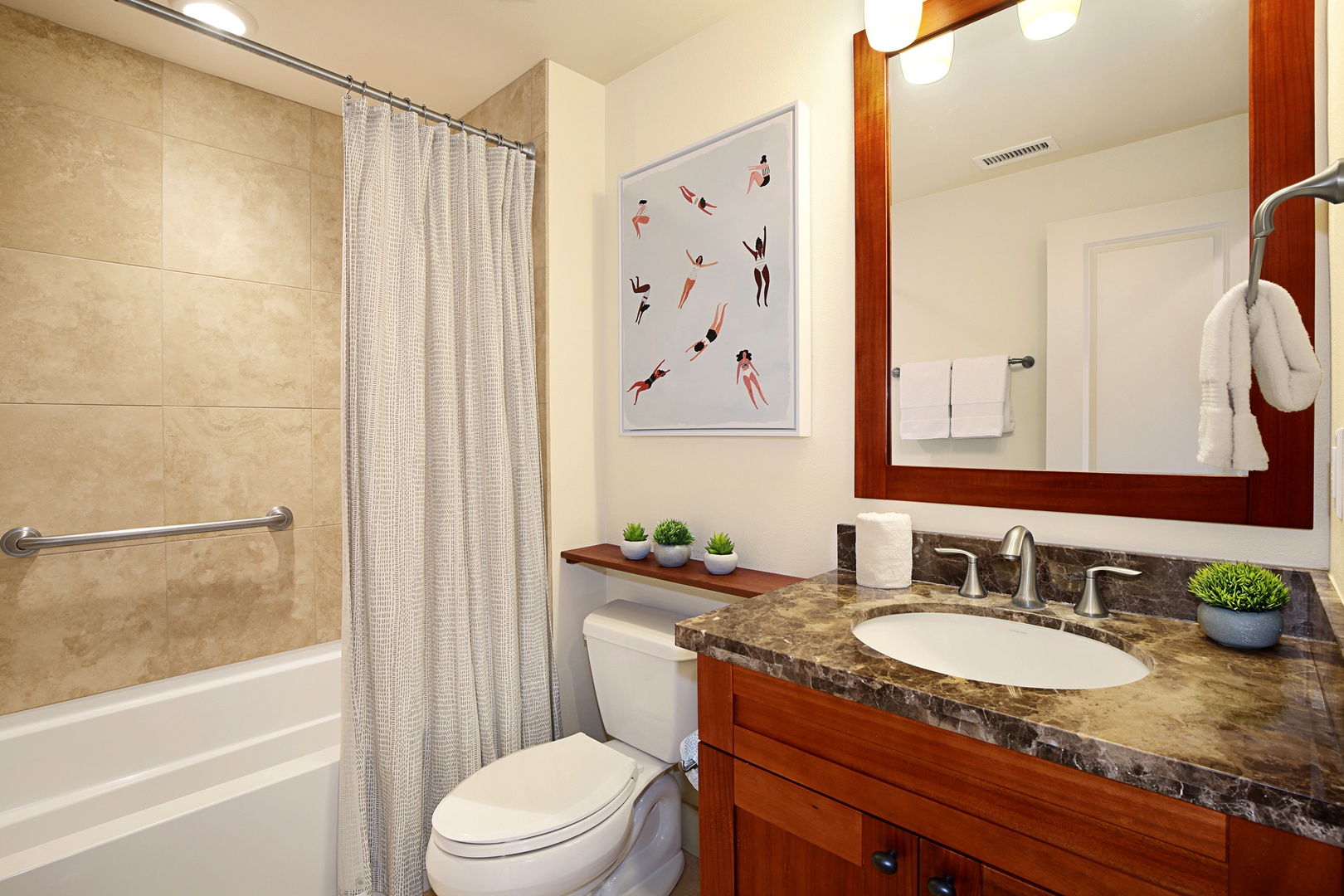 Koloa Vacation Rentals, Pili Mai 11K - Shared Guest Bathroom