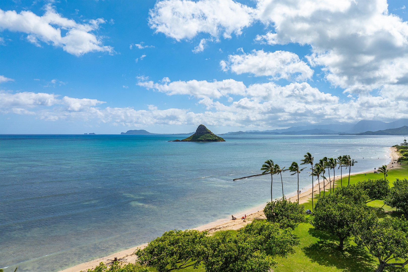 Kaaawa Vacation Rentals, Ka'a'awa Hale - Aerial shot of Chinaman’s Hat at Kualoa Regional Park.