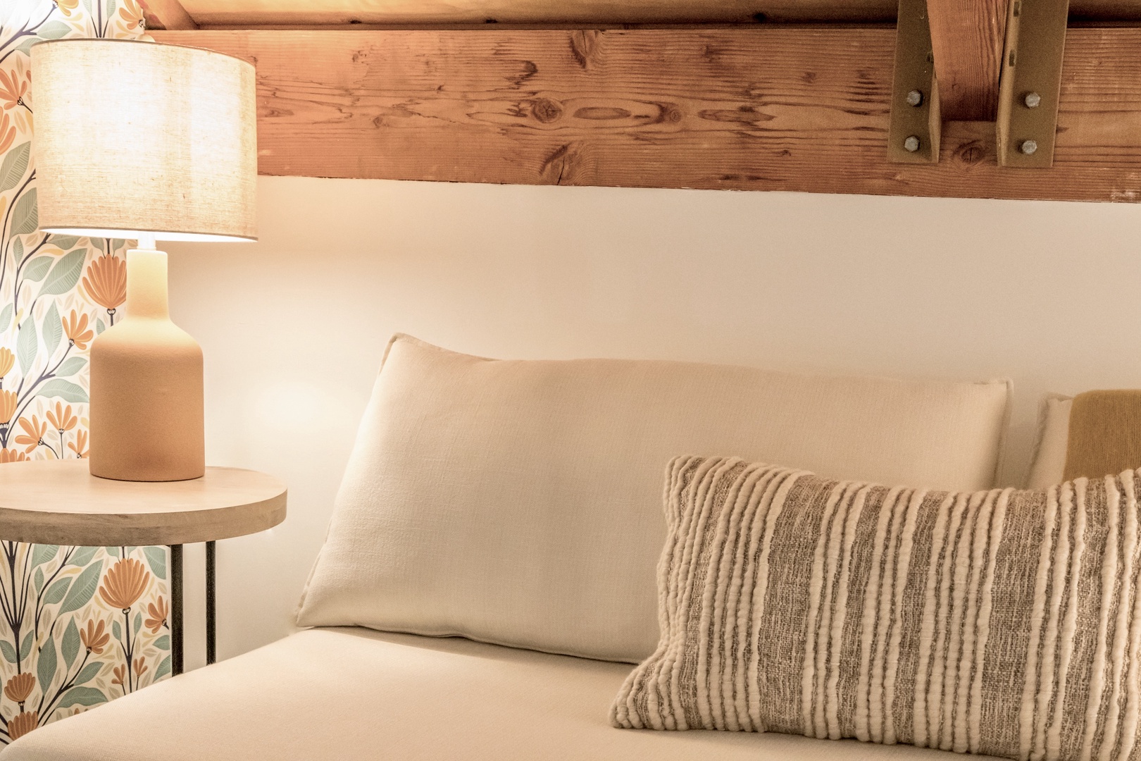 Kailua Kona Vacation Rentals, Keauhou Kai C301 - Reading light on, pillows deep, and the rest of the condo quiet below.