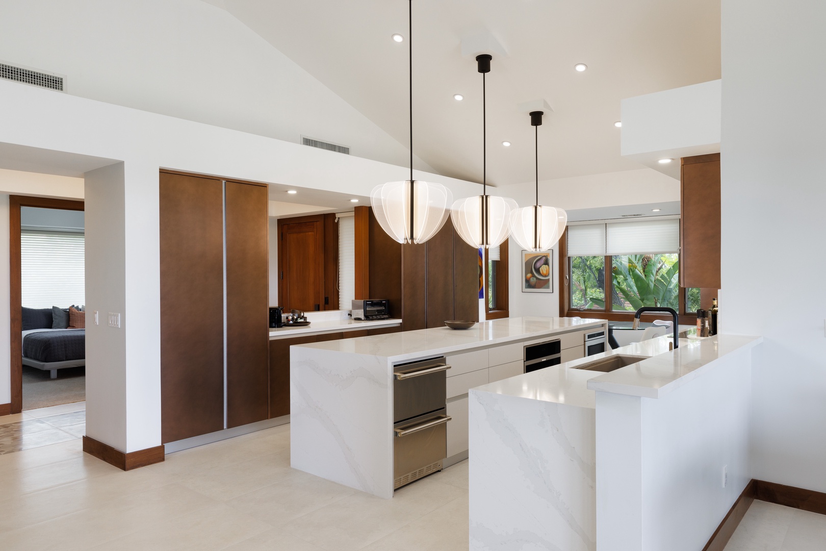 Kailua Kona Vacation Rentals, 3BD Fairways Villa (104A) at Four Seasons Resort at Hualalai - Elegantly appointed kitchen with lots of counter spaces to play.