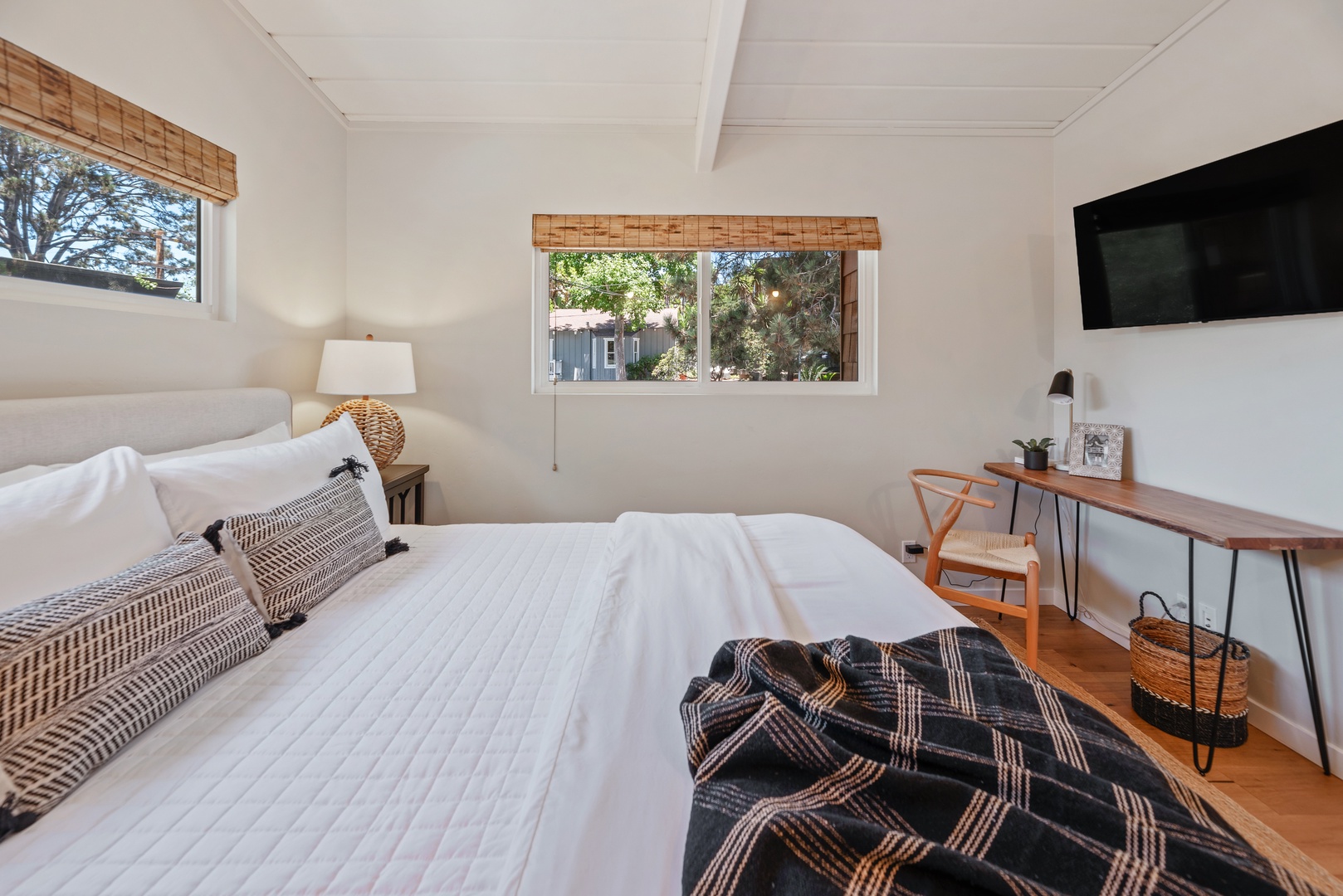 Del Mar Vacation Rentals, Del Mar Zuni Delight - Bedroom has a Queen size bed and shared bathroom