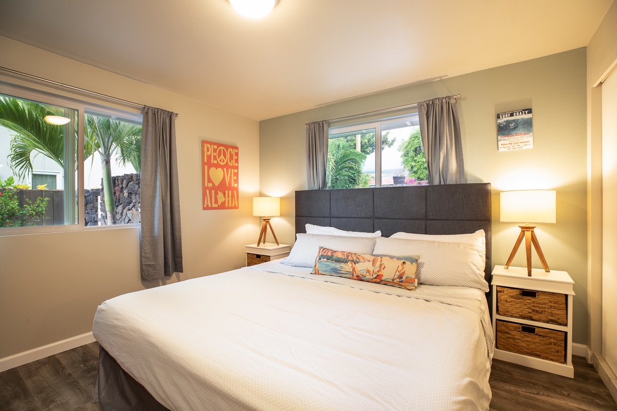 Kailua Kona Vacation Rentals, Honl's Beach Hale (Big Island) - Primary Bedroom with king bed and ensuite bathroom