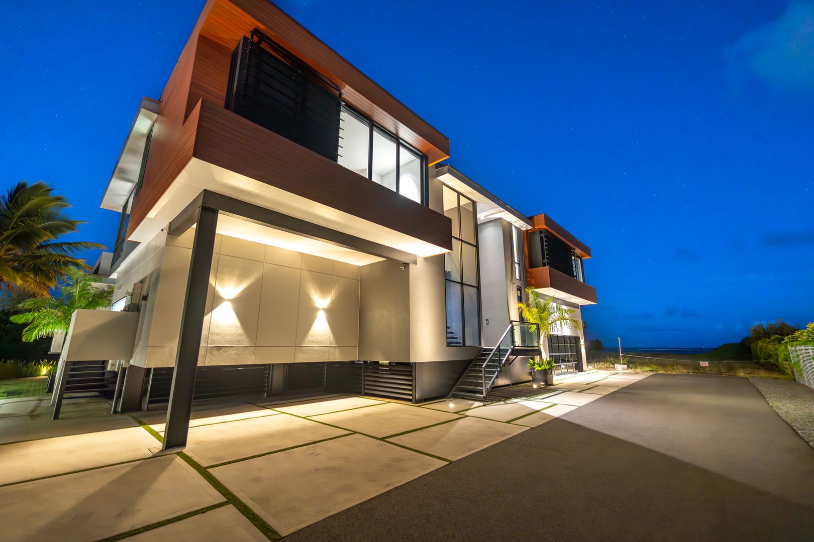 Honolulu Vacation Rentals, Ocean Villa Emilie - Evening glow welcomes you home to this architectural retreat with soaring design and curb appeal.