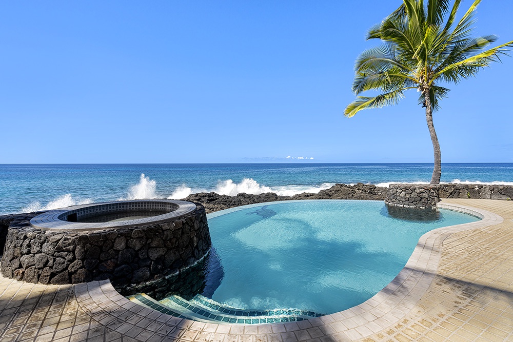 Kailua Kona Vacation Rentals, Ali'i Point #9 - Spend the day in the solar infinity heated pool