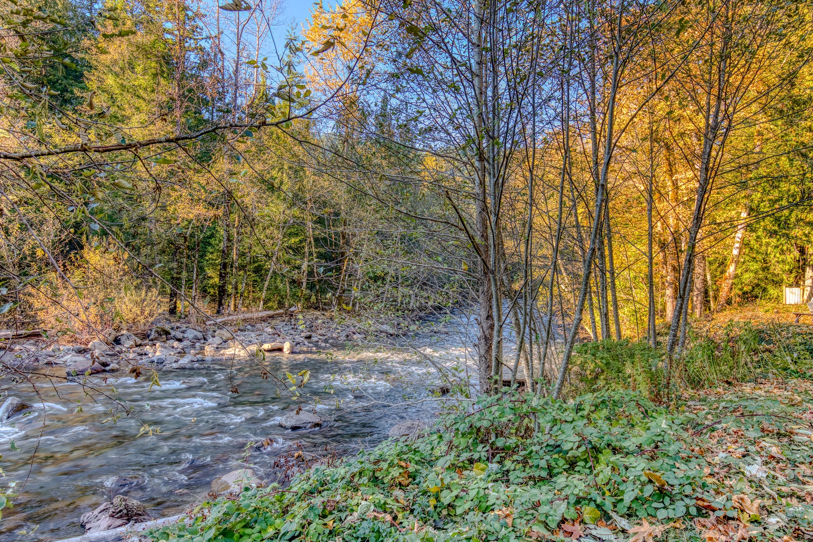Rhododendron Vacation Rentals, Riverbend Cabin #1 - Zig Zag River
