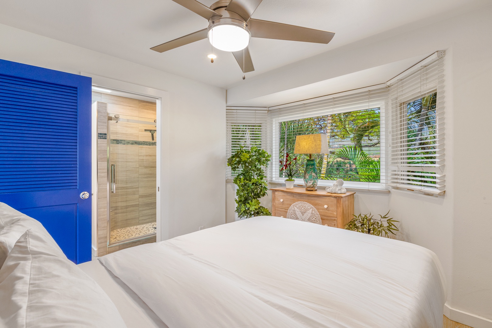 Lahaina Vacation Rentals, Puamana 254-2 - The guest bedroom has ceiling fan and ensuite bathroom.