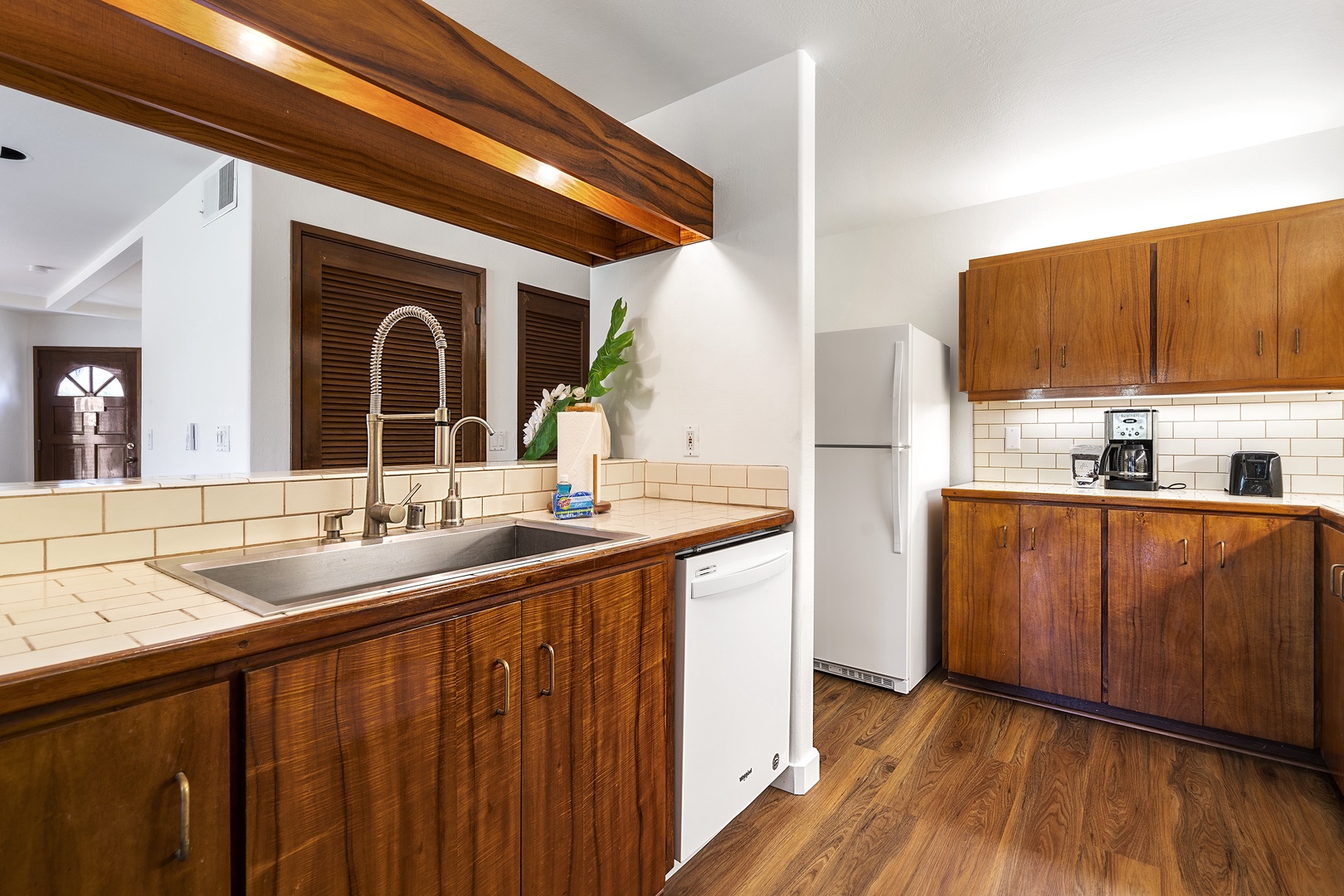 Kailua Kona Vacation Rentals, Kanaloa at Kona 1302 - Upgraded warm wood kitchen!