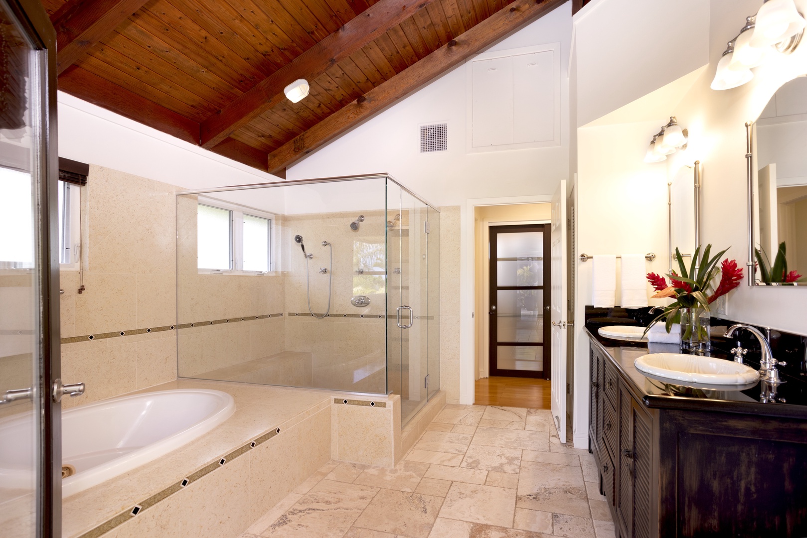 Kailua Vacation Rentals, Mokulua Seaside - Reverse angle of the primary ensuite