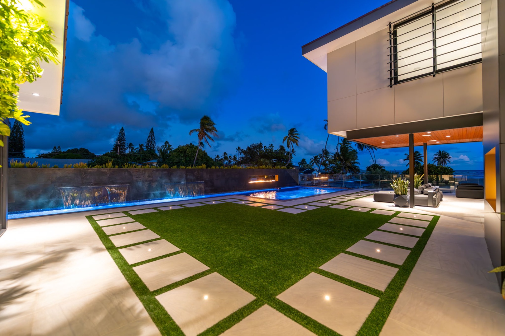 Honolulu Vacation Rentals, Ocean Villa Emilie - Steps away from the infinity pool, enjoy seamless indoor-outdoor living and moonlit relaxation.