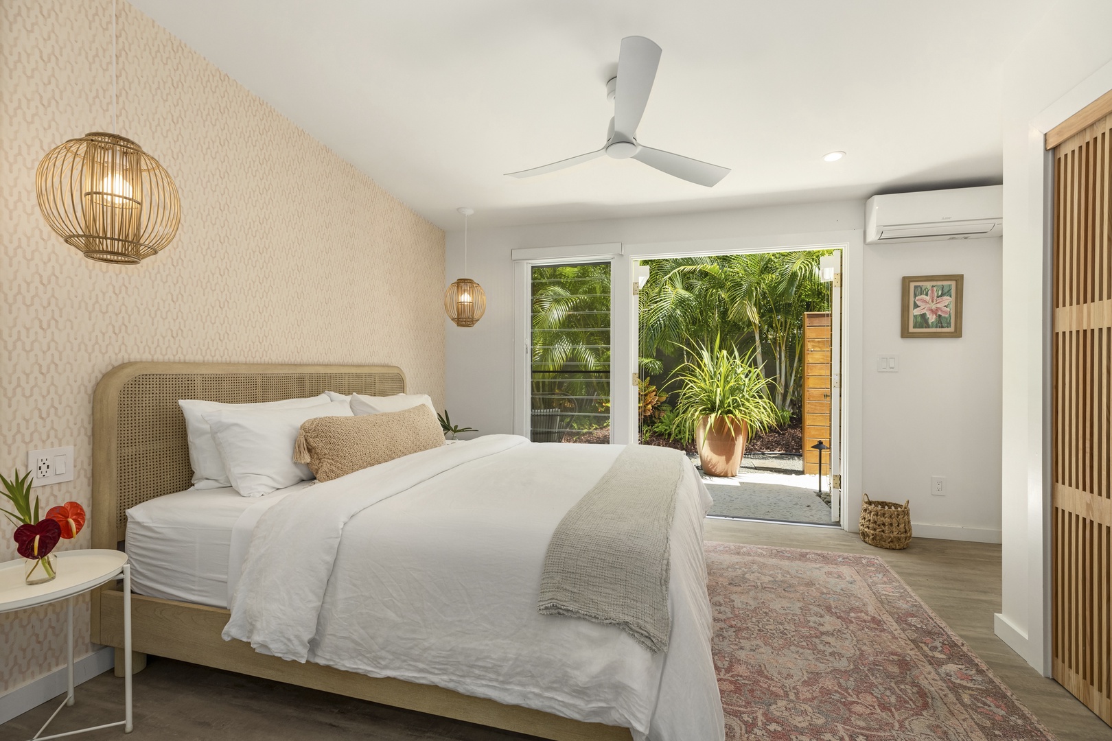 Kailua Vacation Rentals, Lanikai Hideaway - Primary suite with luxurious appointments, open to patio and ensuite