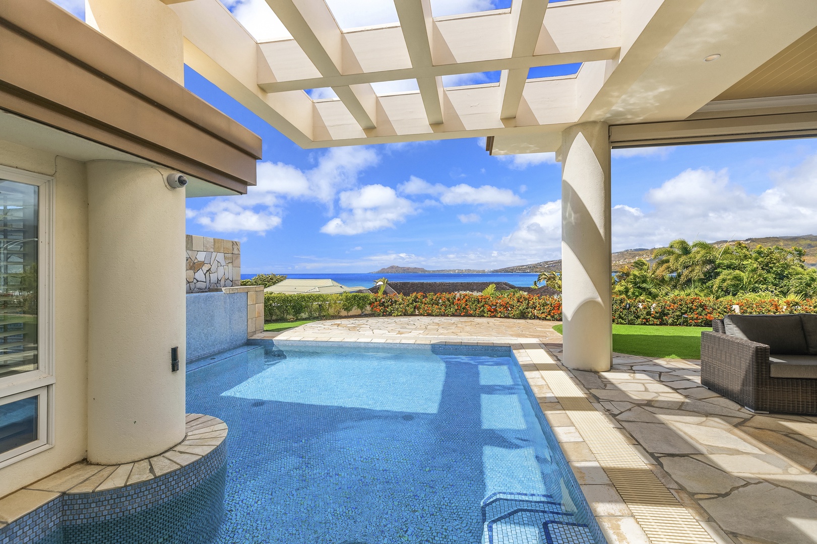 Honolulu Vacation Rentals, Hale Makana - Pool