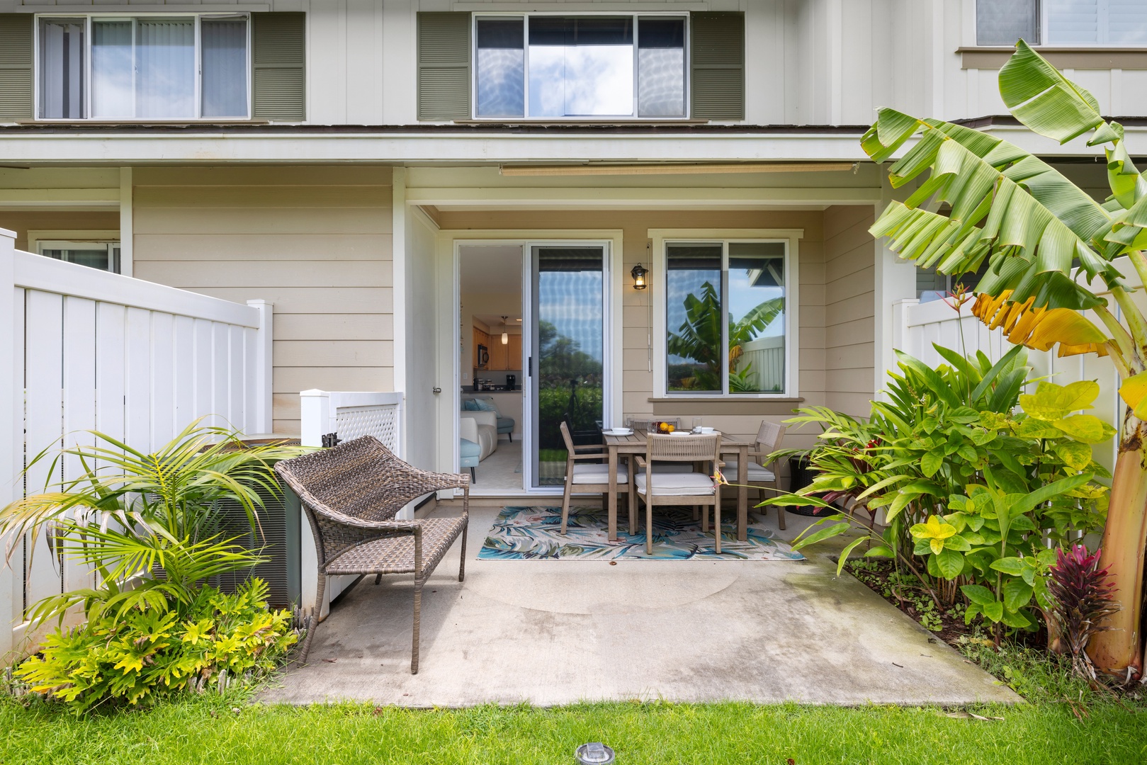 Kapolei Vacation Rentals, Hillside Villas 1498-3 - Enjoy a meal or a relaxing moment on the private lanai.