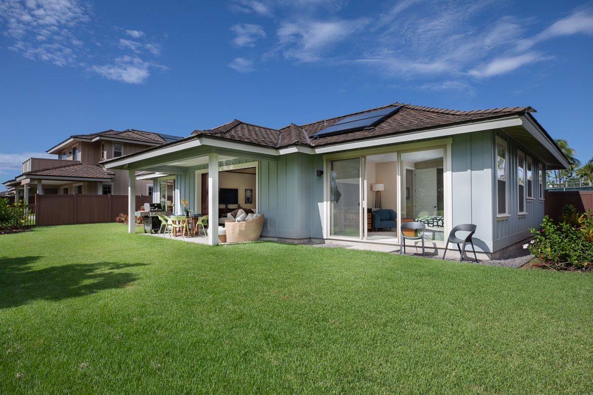Kailua Kona Vacation Rentals, Holua Kai #1 - Backyard