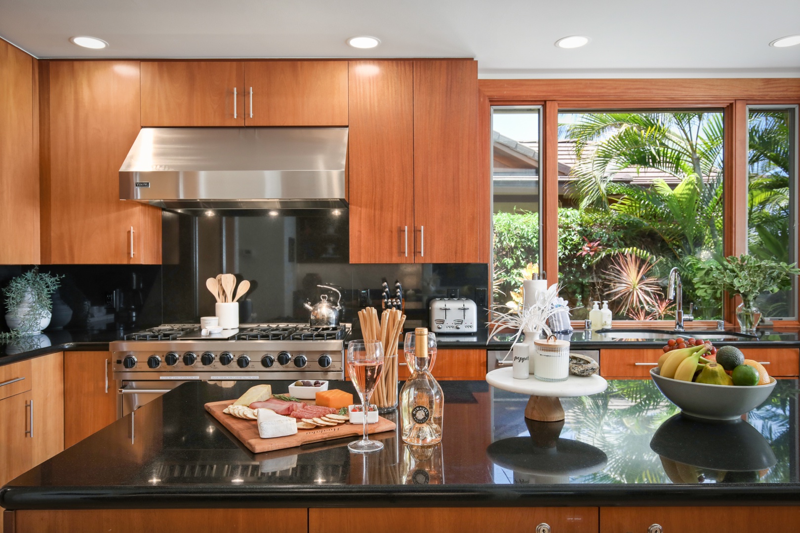 Kailua Kona Vacation Rentals, 4BD Pakui Street Estate (147) at Hualalai Resort - Prepare meals, bring in a private chef, and enjoy world renowned Hualalai Resort’s fine dining.