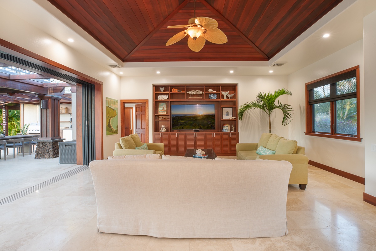 Kamuela Vacation Rentals, Mauna Lani Champion Ridge 22 - Inviting living room