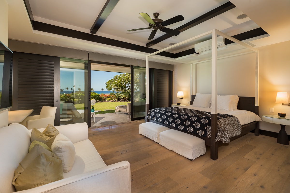 Kamuela Vacation Rentals, Artevilla- Hawaii* - A spacious and beautifully appointed bedroom