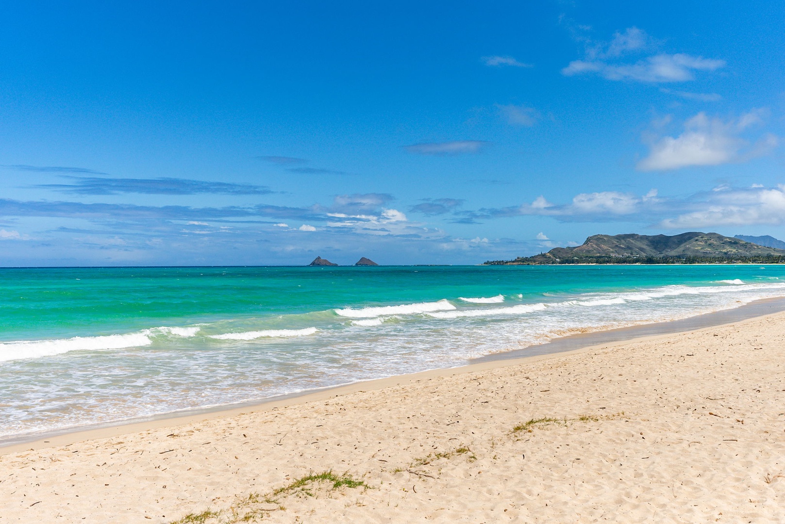 Kailua Vacation Rentals, Makalei - The beach is just steps away from your home.