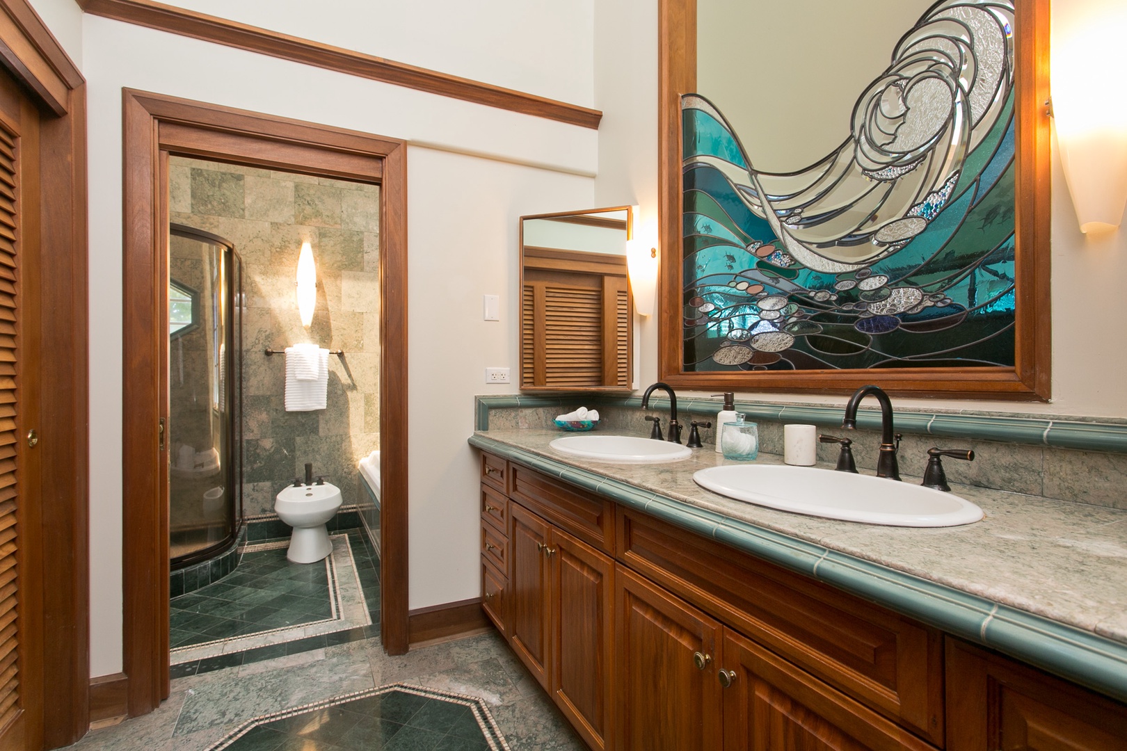 Kailua Vacation Rentals, Hale Melia* - Ensuite bathroom with a walk-in shower