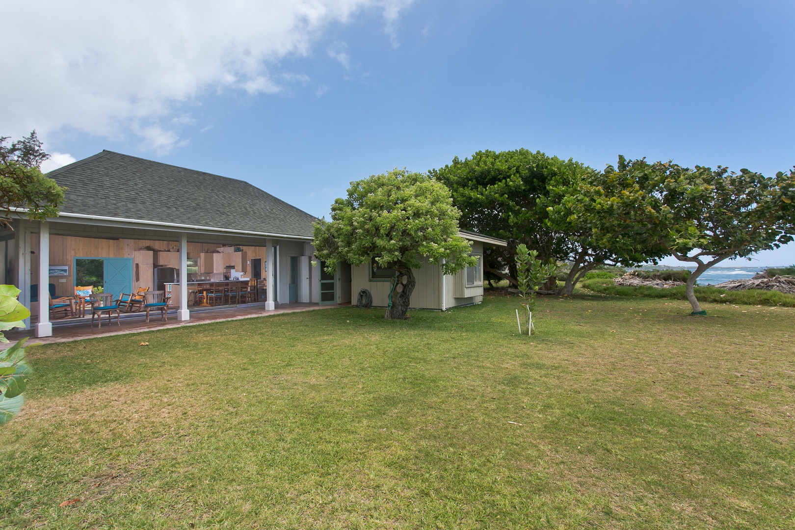Laie Vacation Rentals, Waipuna Hale - Waipuna Cottage, with oceanfront views.