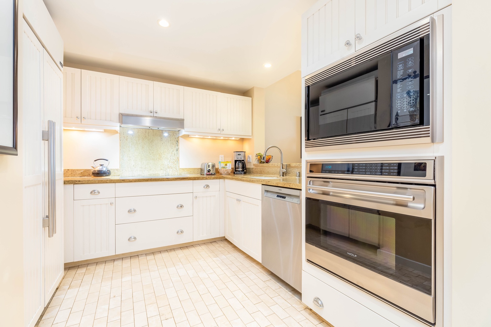 Kahuku Vacation Rentals, Turtle Bay Villas 311 - well-appointed kitchen, perfect for crafting your favorite meals