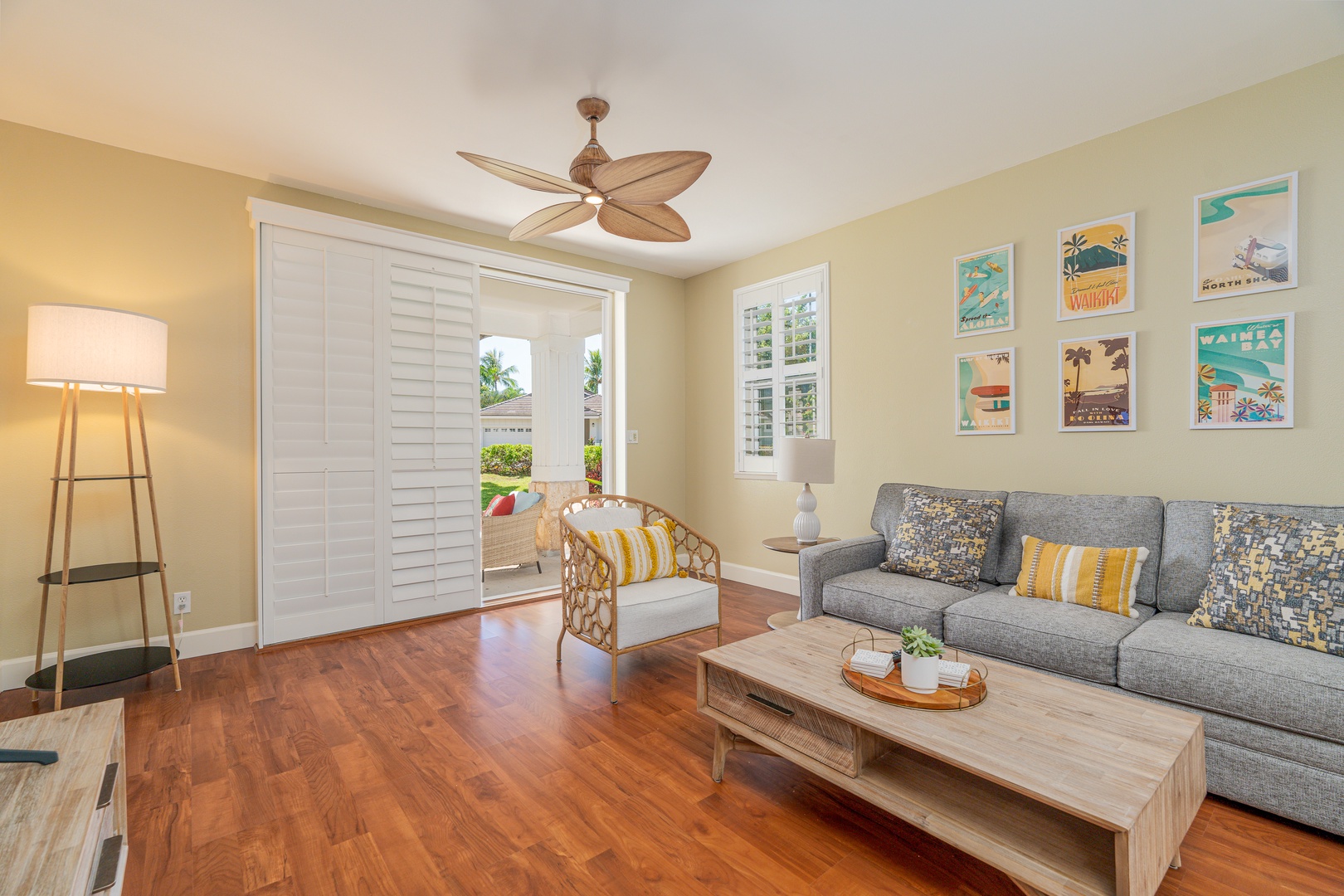 Kapolei Vacation Rentals, Ko Olina Kai 1105F - Cozy living space with sliding doors that open up to the lanai.