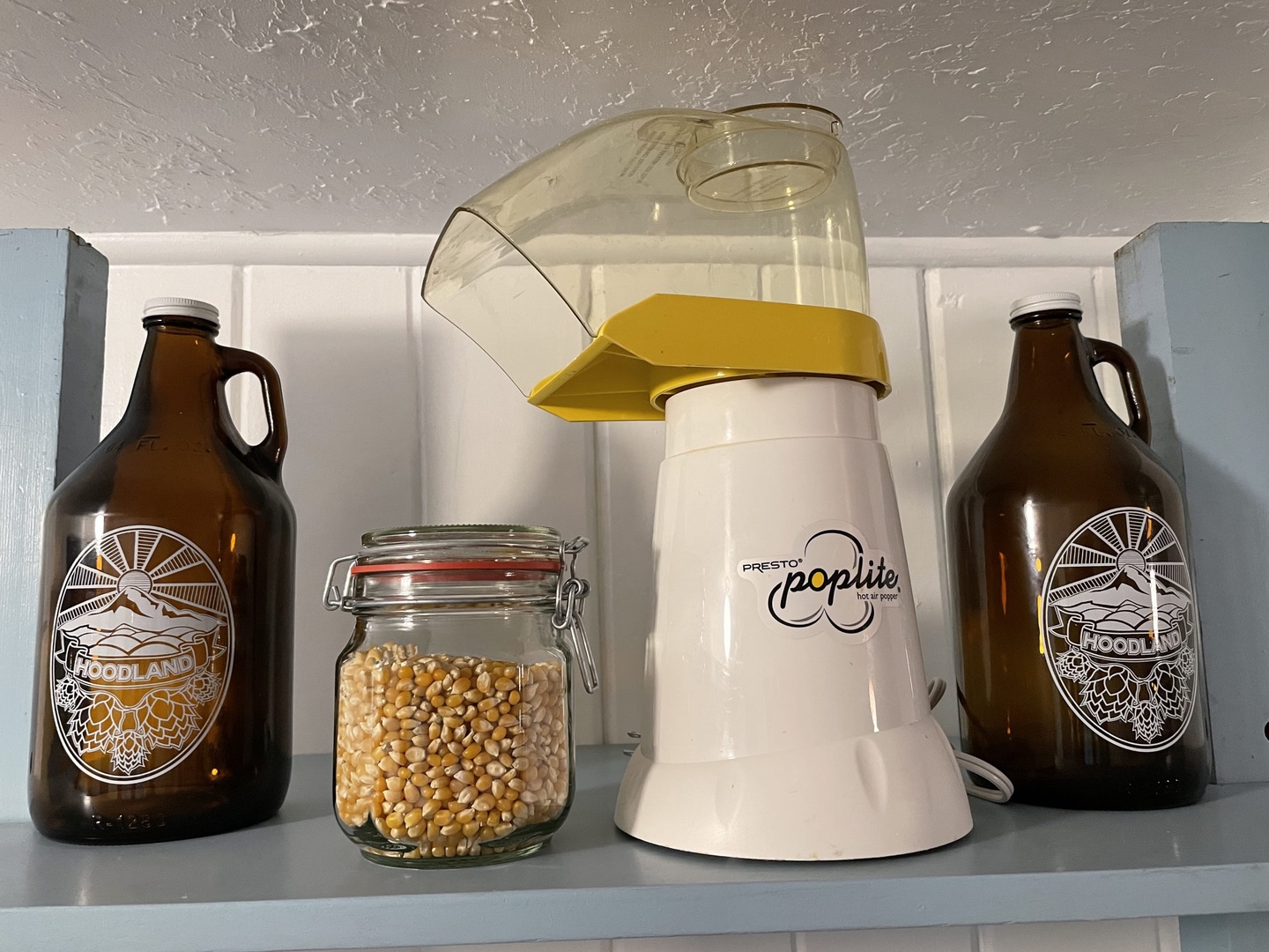 Brightwood Vacation Rentals, Springbrook Cabin - Popcorn for guests to enjoy