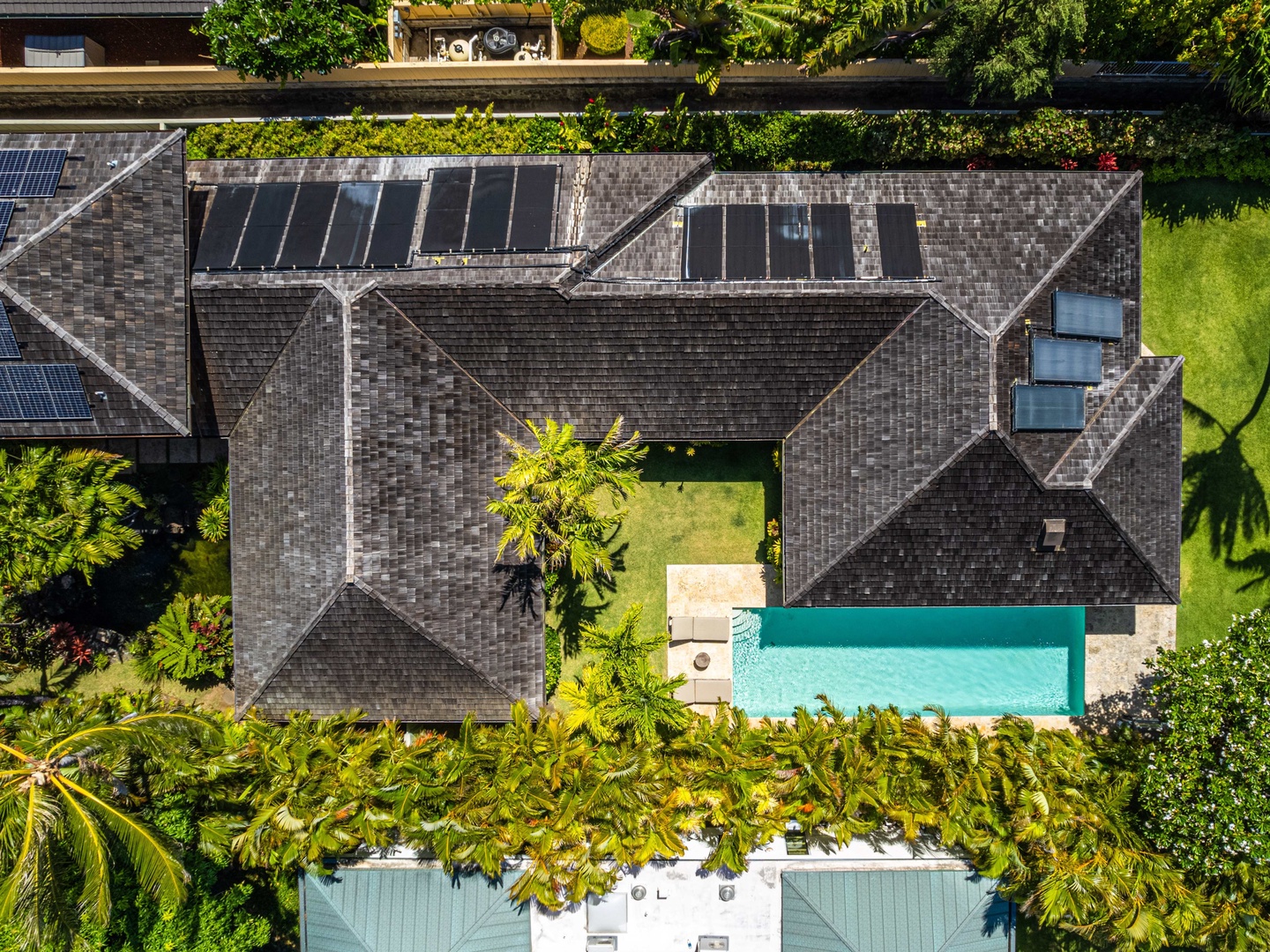 Honolulu Vacation Rentals, Paradise Beach Estate - Aerial shot of the home