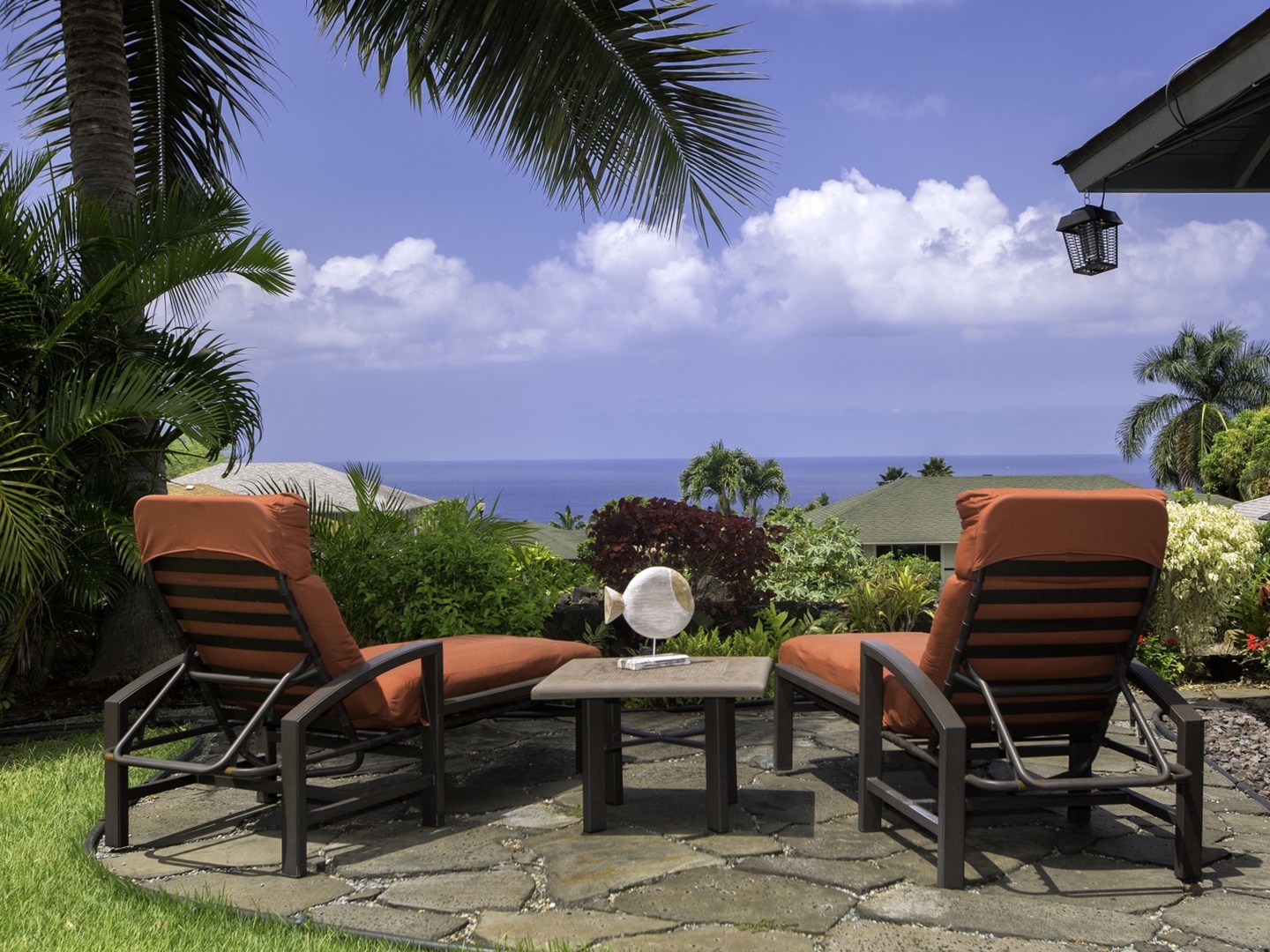 Kailua Kona Vacation Rentals, Hale Alaula - Ocean View - Relax in the outdoor lounge, offering panoramic vistas and serene ambiance.