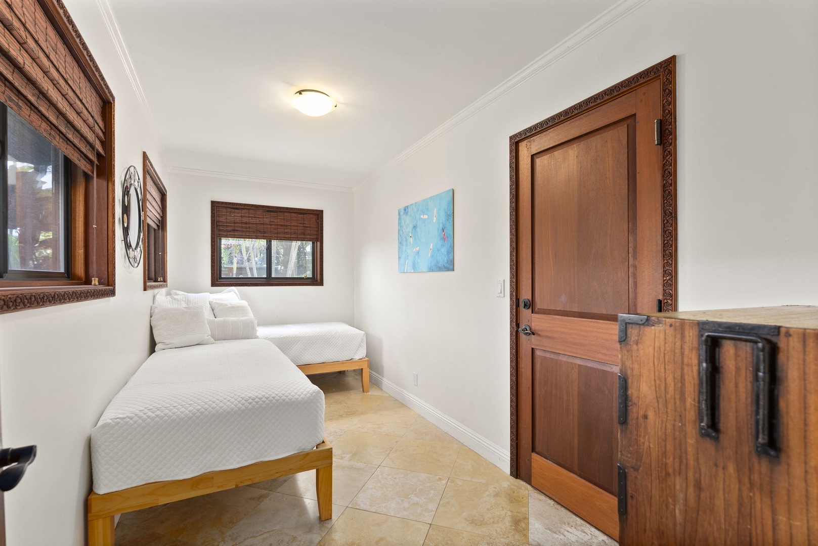 Haleiwa Vacation Rentals, Kealoha Tropical Beach Villa - The fourth guest bedroom has two twin beds, perfect for the little ones.