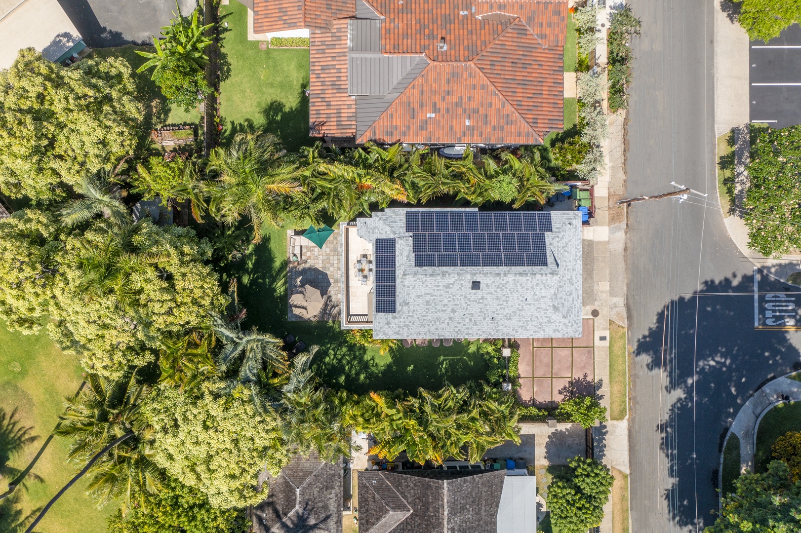 Honolulu Vacation Rentals, Hale Nui - Aerial of the house