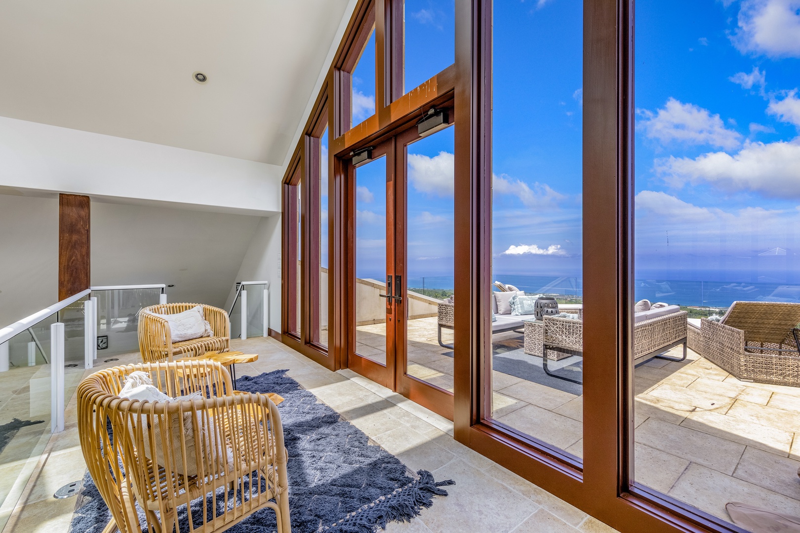 Kailua Kona Vacation Rentals, Kailua Kona Estate** - Enjoy expansive ocean views from the loft and balcony.