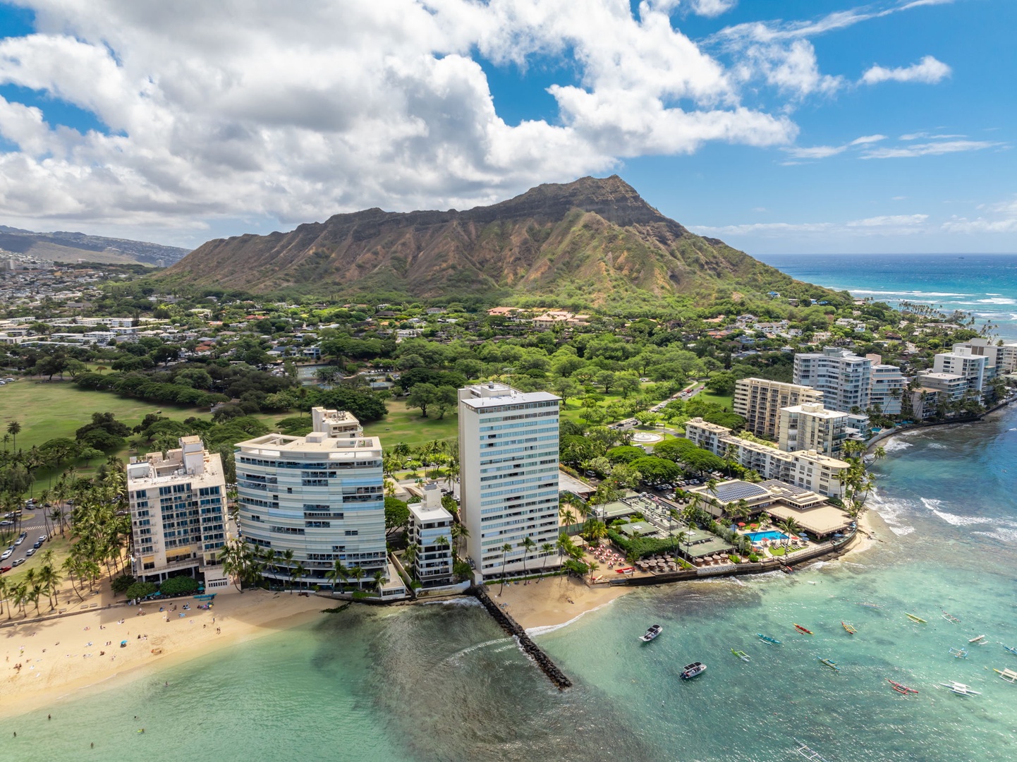 Honolulu Vacation Rentals, Colony Surf Luxe - Bird’s-eye view of Colony Surf tucked between Diamond Head and Waikiki Beach—where iconic scenery meets oceanfront luxury.
