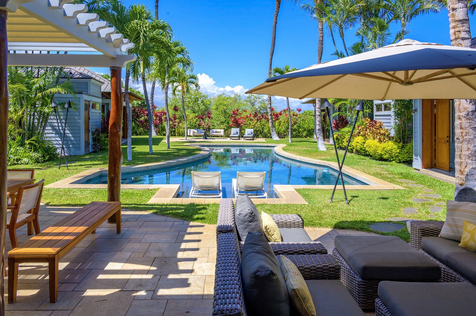 Kamuela Vacation Rentals, 3BD Na Hale 3 at Pauoa Beach Club at Mauna Lani Resort - The covered lanais by the pool offers plenty of space for the family to Gather, dine, bond and relax.