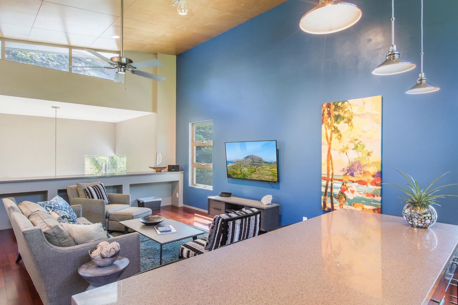 Honolulu Vacation Rentals, Hale Laulea - Open-concept living room