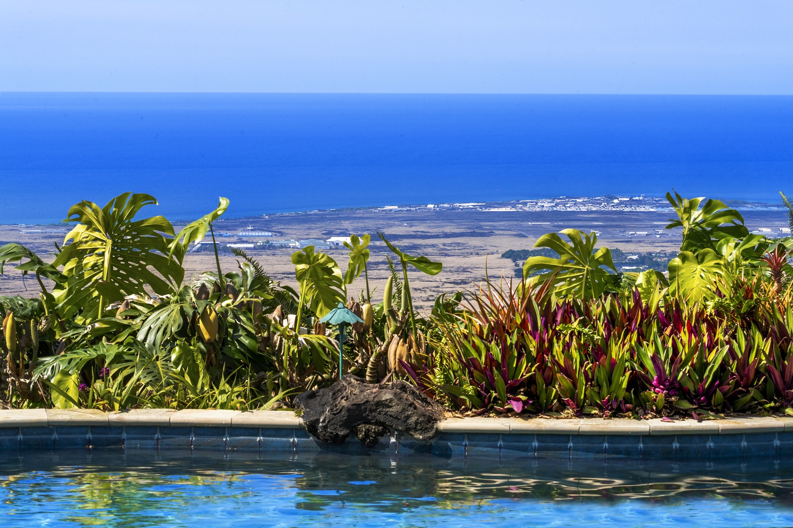Kailua Kona Vacation Rentals, Piko Nani - Lounge in the pool and take in 180 degree views
