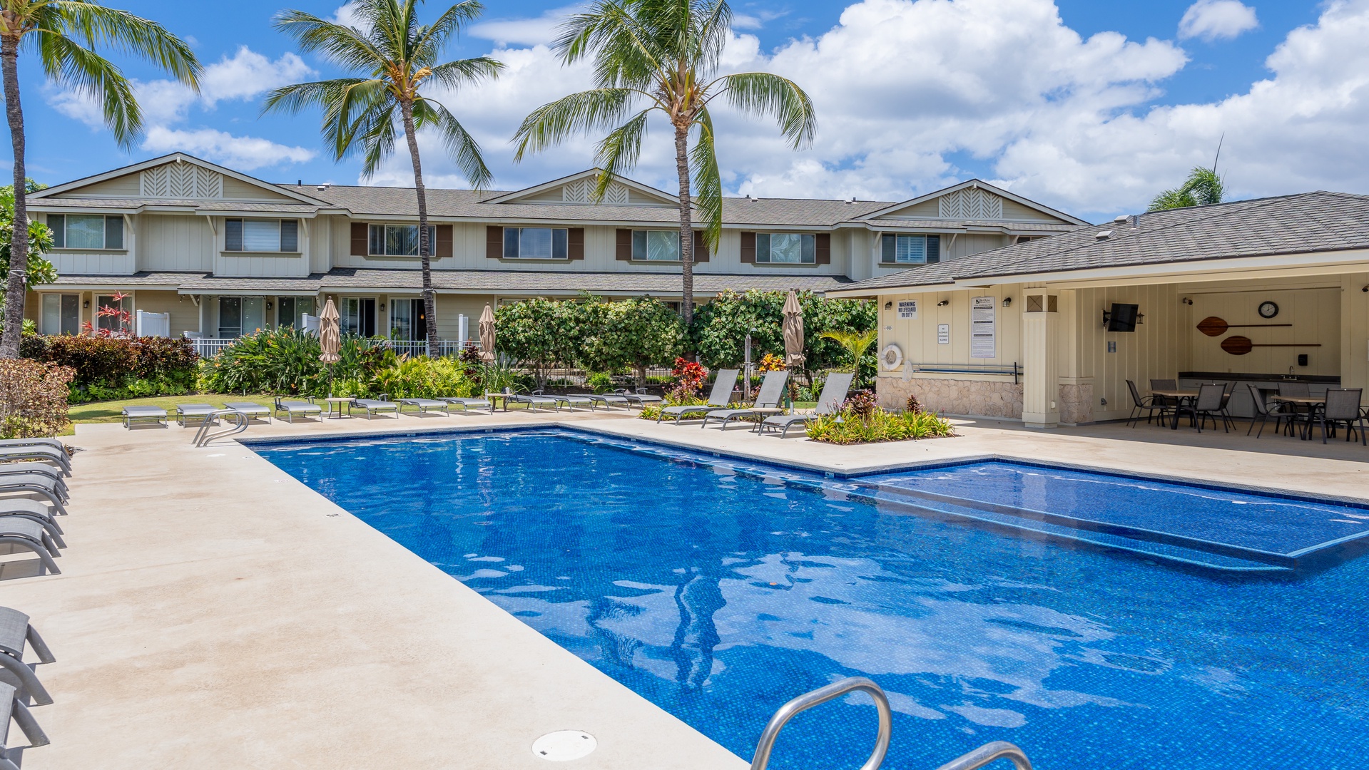 Kapolei Vacation Rentals, Hillside Villas 1496-2 - Bring your favorite book and relax under the swaying palms.